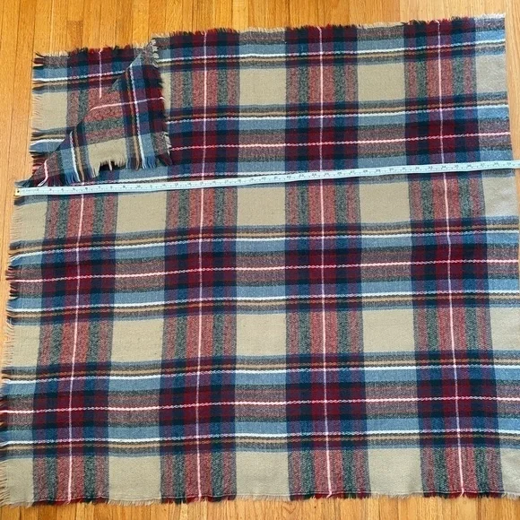 OLIVE and pique scarf large plaid acrylic 79”x 27” cream red green blue white - Picture 11 of 12